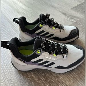 Like new - adidas Terrex AX4 Hiking Shoes - Women's